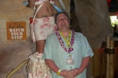 beachcomber_with_stilt_walker_rs