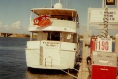 buffett_boat2_small~0