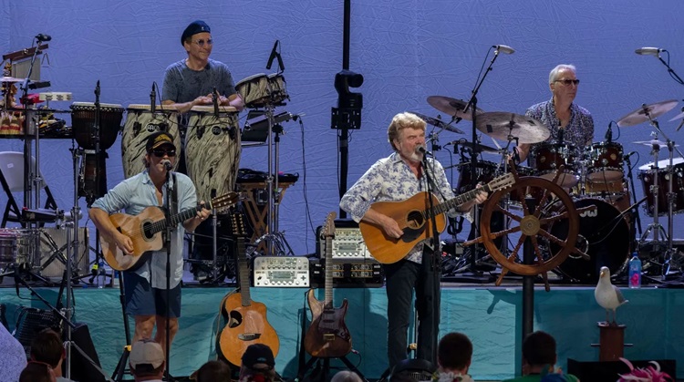 The Coral Reefer Band Performs in Cincinnati